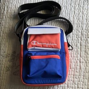 Champion color crossbody bag